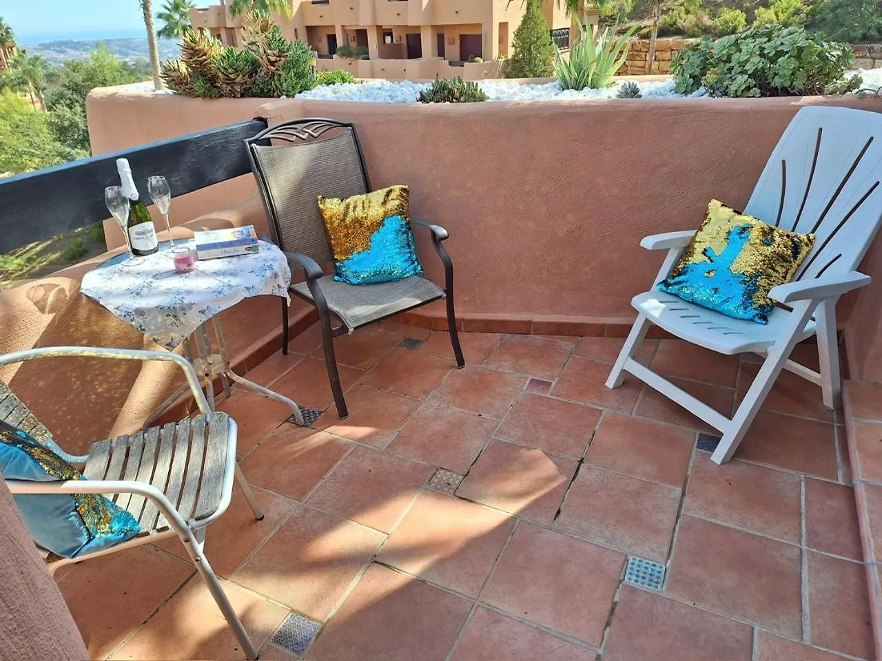 Apartment El Soto De Marbella Free Golf-Tennis-Padel-Gym 2 Bedroom Penthouse La Mairena Spain